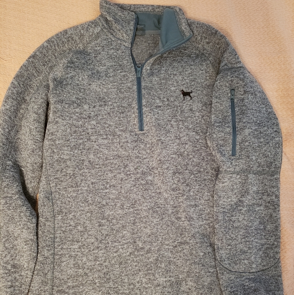 Black Dog zipper pullover